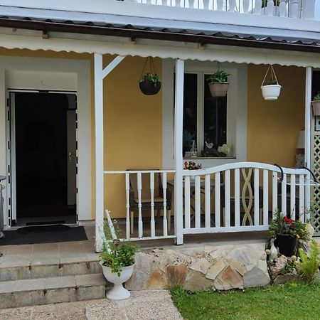 Lalina Apartment Лицен Екстериор снимка